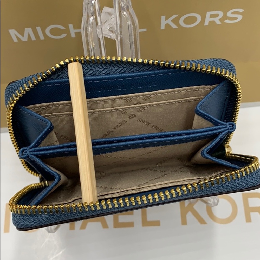 MICHAEL KORS JET SET TRAVEL MD ZA CARD CASE - Picture 15 of 16